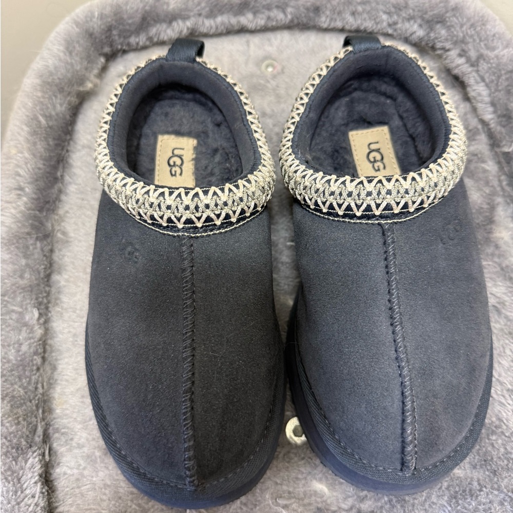 UGG Kids Slippers in Navy and Cream
